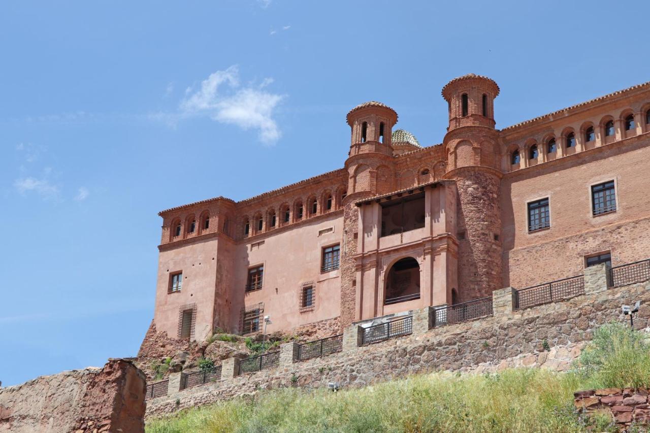 Hospederia Palacio Papa Luna Illueca Екстериор снимка